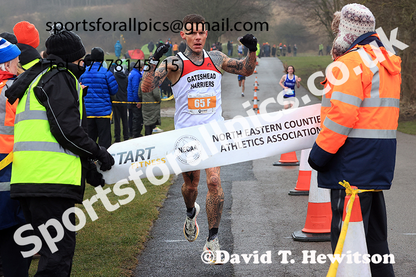 Senior Men and Over-35s to 49s Mens 2025 NECAA Royal Signals Road Relays Champs.,  Hetton Lyons Country Park, Hetton le Hole, County Durham. Photo: David T. Hewitson/Sports for All Pics